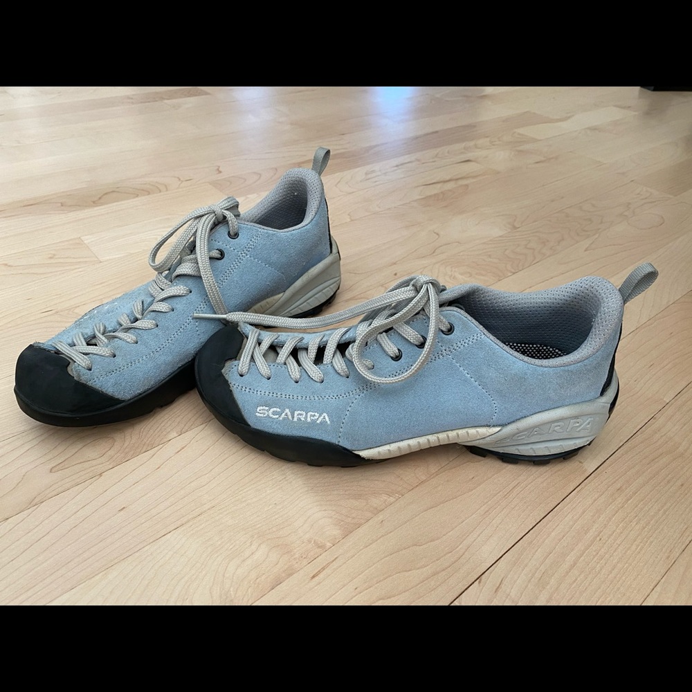 Scarpa Light Blue and Gray Women's Athletic Shoes